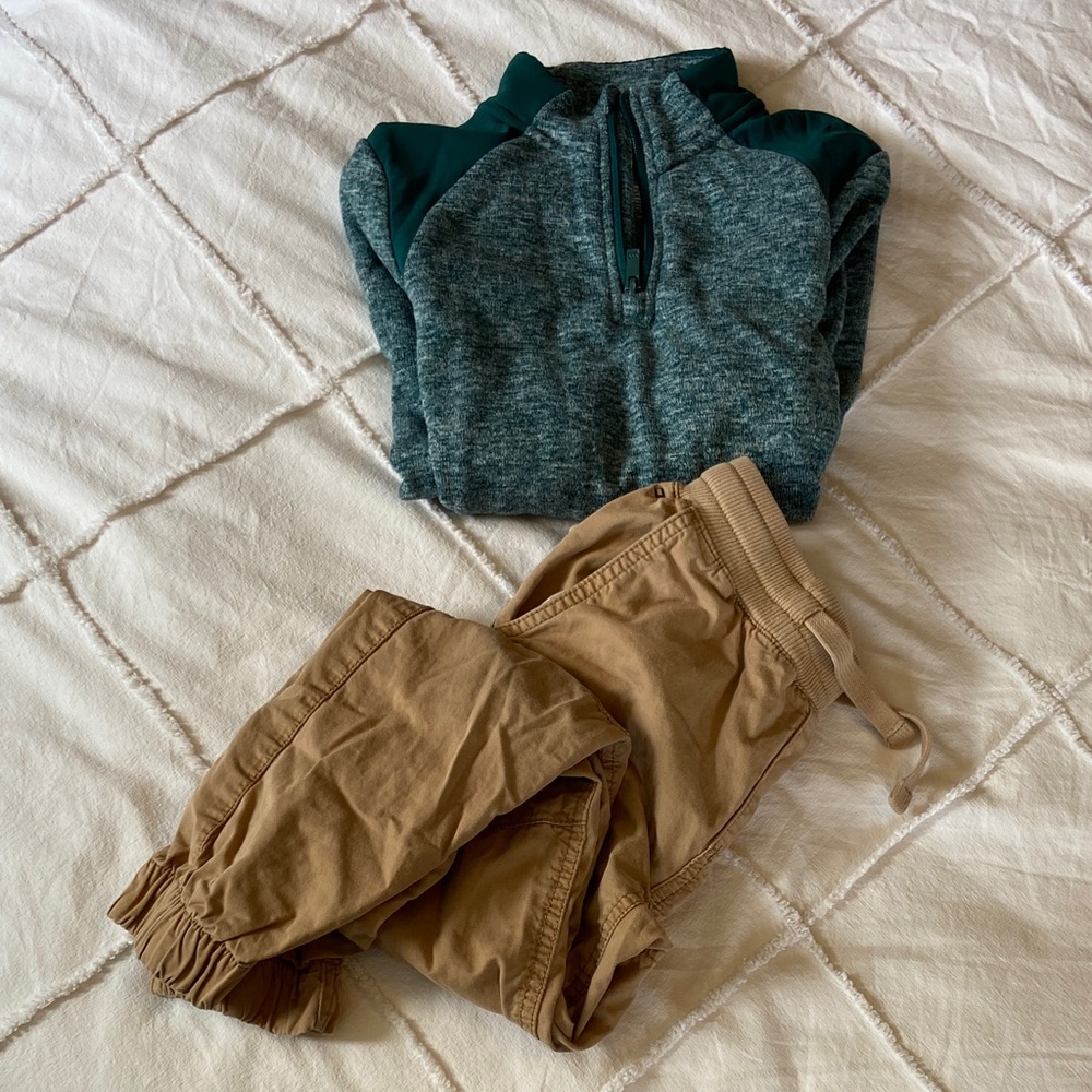 Boys sz medium outfit-Hilfiger Brown Jogger Pants, All in Motion quarter zip